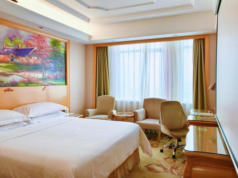 Vienna International Hotel Shenzhen Guangming Avenue Exterior photo